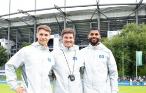 官方：汉堡与34岁主帅波尔津续约，上赛季中途接手率队升级